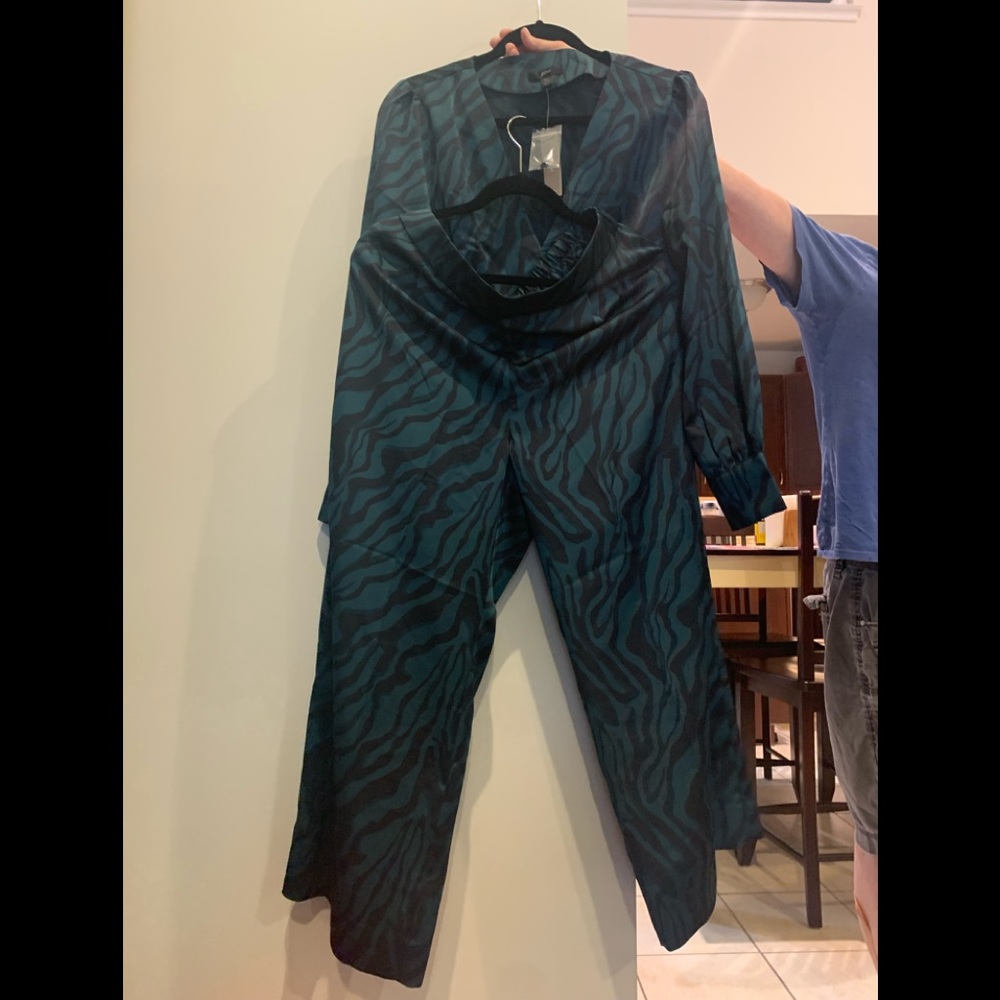 J crew pant suit.  NWOT.  Size 10